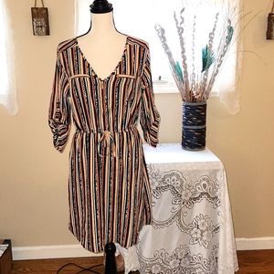 Rolltab Sleeve Dress Speed Control Size Large. C-4